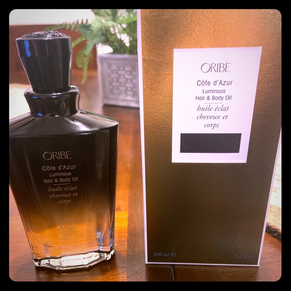 ORIBE d’ Azur
Luminous hair and body oil